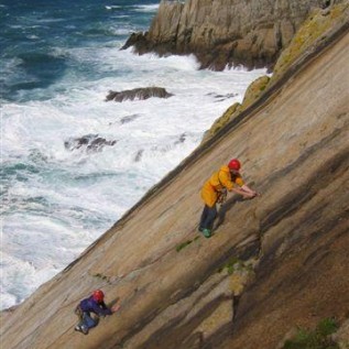 Two Chamois Club members on the Devil's Slide in Lundy 2004